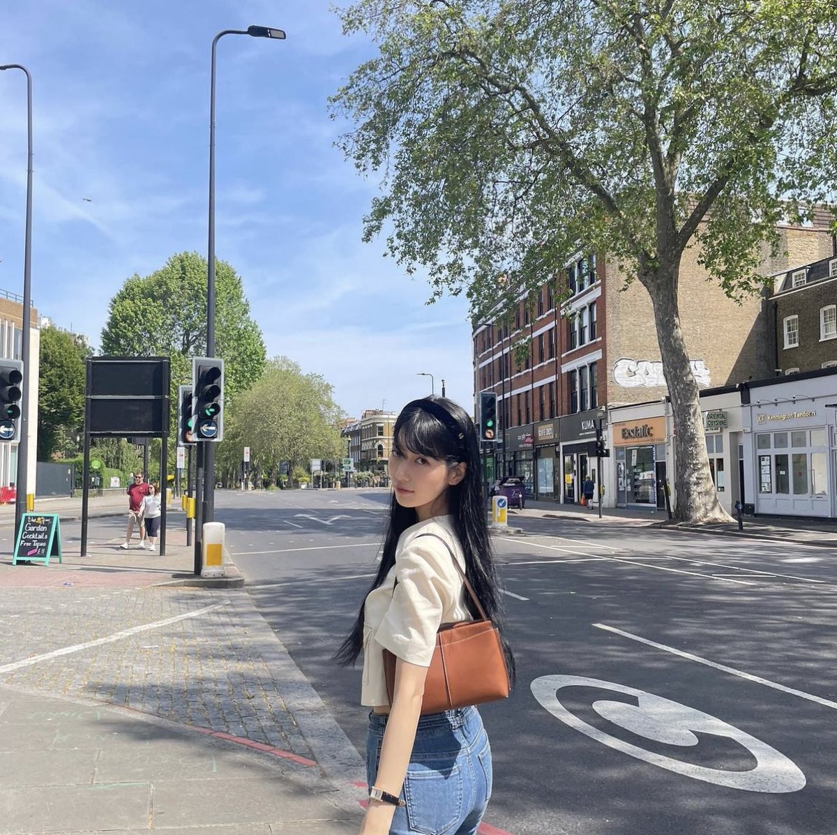 suzycontents's tweet image. 230627 Suzy’s instagram update (1)

“In London 1”

#SUZY #BAESUZY #수지