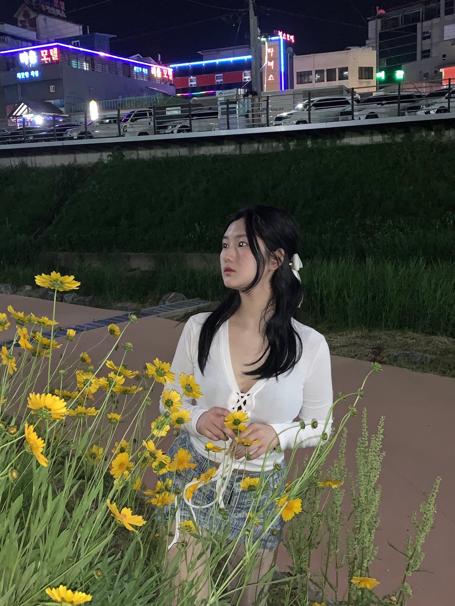 BaK_s2's tweet photo. 🌼 https://t.co/JUnlevj5yS