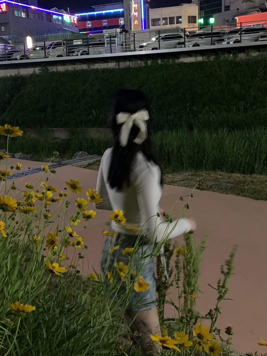 BaK_s2's tweet photo. 🌼 https://t.co/JUnlevj5yS