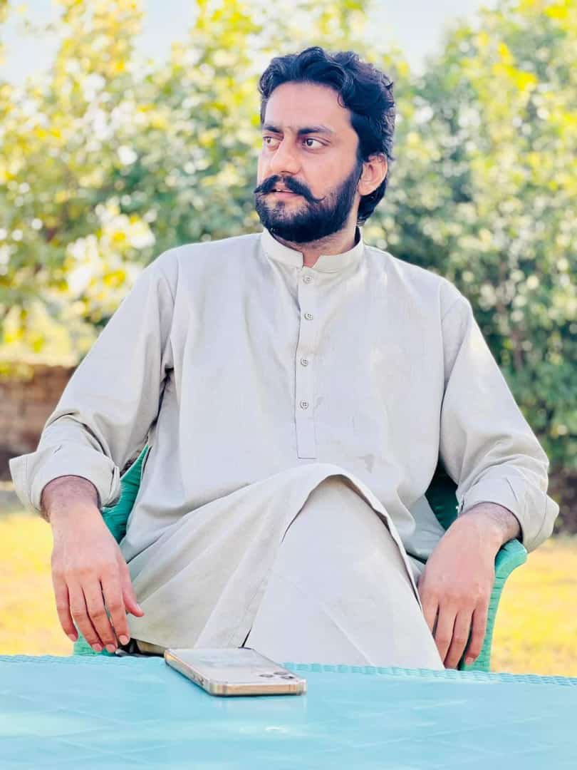 bahadur_ahmad's tweet photo. مہر ارشاد سیال ایم این اے کے بھائی مہر ابوبکر سیال کی وفات ناقابل تلافی نقصان ہے۔اللہ ان کے درجات بلند فرمائے اور پسماندگان کو صبر جمیل عطا فرمائے  ۔ https://t.co/oUAtYtt6SQ