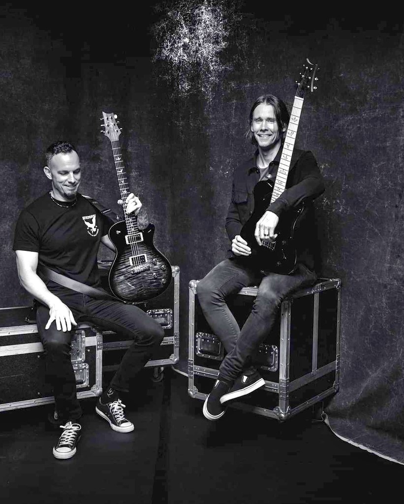 Happy Tuesday! Enjoy your day wherever you are 🤘🏻
© Christian Barz 
#TremontiTuesday #MarkTremonti #MylesKennedy #AlterBridge