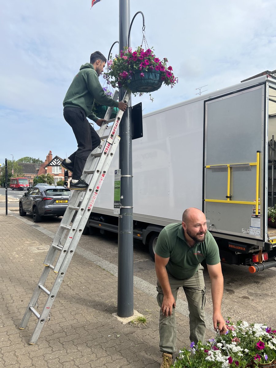 CllrNormando's tweet image. Looking good! Hanging baskets now up in #Pinner and going up throughout the Borough!⁦@harrow_council⁩ ⁦@paulosborn⁩ ⁦@kuha4harrow⁩
