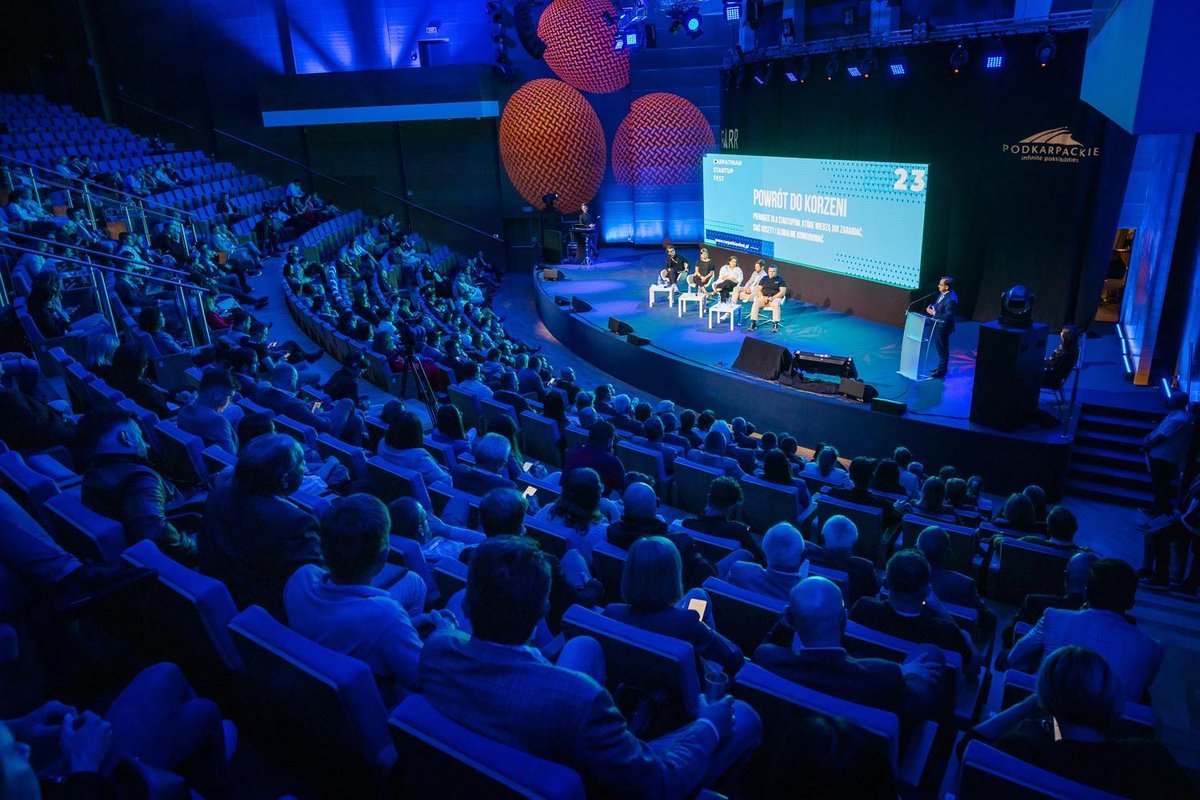 1Strike_io's tweet photo. Carpathian Startup Fest has just ended, thank you for the interesting meetings. #CSF23

It was a good two days.

If you have any questions, please feel free to contact us at hello@1strike.io

#conference #poland #konferencja #business #startup  #technology Fot. Tadeusz Poźniak https://t.co/AaYH8X8Fm9