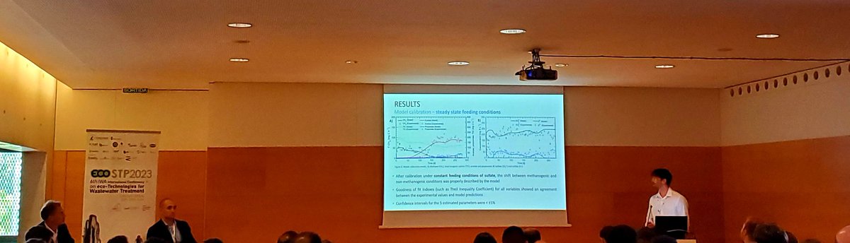 Eric Valdés from @GENOCOV @DeqbaUab presenting the latests results on modeling of sulfate-reducing UASB bioreactors, research performed in the EU funded @RecyclesEu  project leaded by @davidgabriel71. Proud of you Eric! 👏🏻🎉