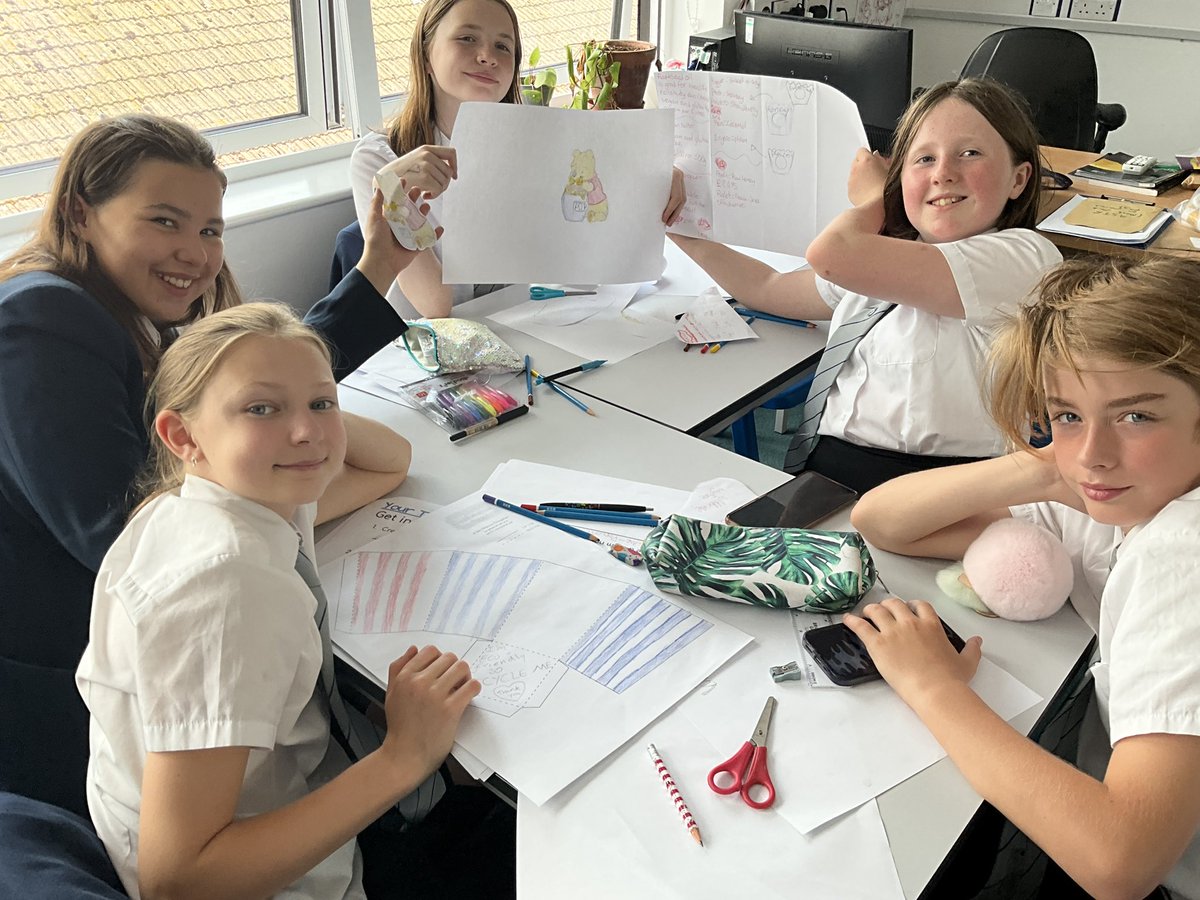 VarndeanSchool's tweet photo. It’s our 3rd Learning Enhancement Day of the year & we have lots going on in and out of school: Y7 enterprise, Y8 @Observatory_Sci Y9 @RHSWisley art, geography & literacy and Y10 careers & @DesignMuseum @The_Globe #LED3 https://t.co/uoJLlA9bCe