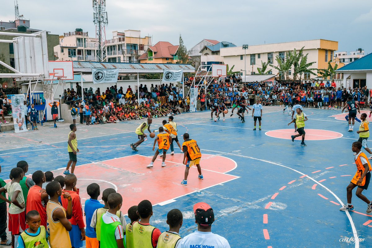 Goma DRCongo Basketball Academy (@pjb_goma) on Twitter photo Deux jours pleins de rire, de surprise, d’amour, d’émotion, de travail dur, de partage, d’apprentissage, d’espoir, à l’occasion de la visite de notre ambassadeur <a href="/jeannot_basima/">jeannot basima</a> plusieurs années après son départ pour les USA.
“No better example”
#beproudofwhereyoucomefrom Deux jours pleins de rire, de surprise, d’amour, d’émotion, de travail dur, de partage, d’apprentissage, d’espoir, à l’occasion de la visite de notre ambassadeur <a href="/jeannot_basima/">jeannot basima</a> plusieurs années après son départ pour les USA.
“No better example”
#beproudofwhereyoucomefrom