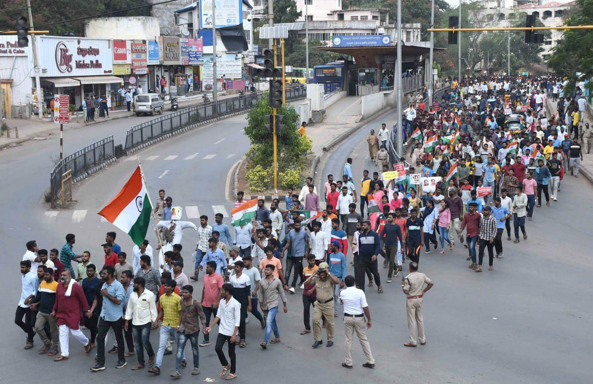 PSI545exam's tweet photo. @VVKashappanavar 
Mam ,
Can’t you see the struggle of 56000 aspirants from 3 years!
How do u know they are genuine ! Have u seen them in exam hall or what is the parameter of proving them genuine?
ADGP arrested,advocate general itself said 75 % scam.
You r supporting this scam ? https://t.co/RvUWSOaTjx