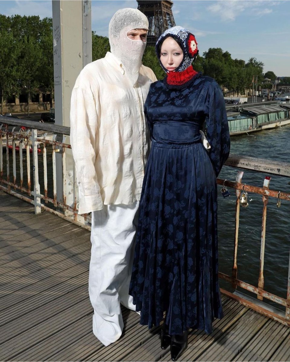 PhilSTAR L!fe on Twitter "NoahCyrus announces her engagement with