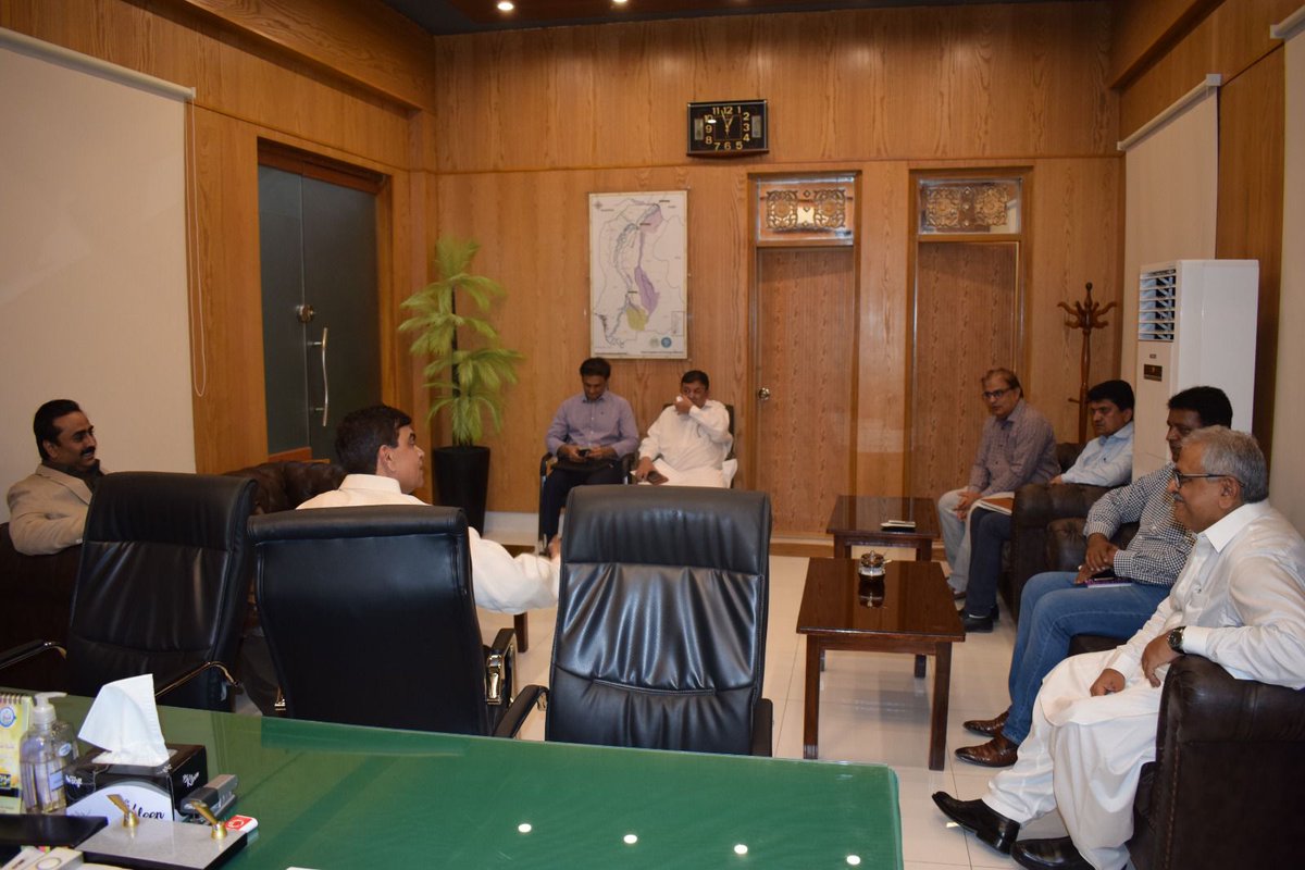 Honorable Minister, Irrigation Department, Mr. Jam Khan Shoro, visited Sindh Irrigation & Drainage Authority (SIDA). Mr. Pritam Das, MD SIDA provided briefing on SIDA Board, status of Board Membership and updated position regarding all Area Water Boards & Farmers Organizations