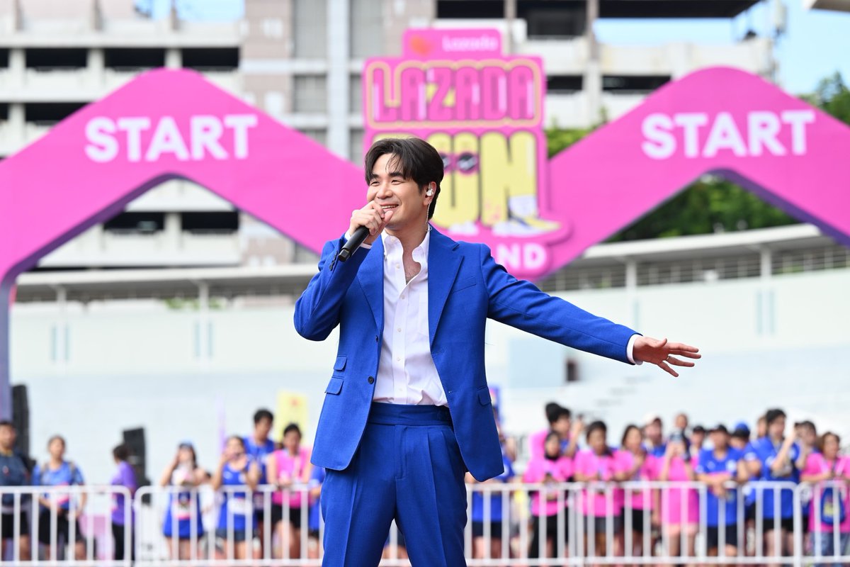 TalkinTrend's tweet photo. ลาซาด้า นำทัพนักวิ่งร่วมหมื่นคน เพิ่มความฟิตกับ Lazada Run งานวิ่งครั้งใหญ่ระดับภูมิภาค พร้อมพาผู้ชนะบินลัดฟ้าร่วมแข่งที่สิงคโปร์

อ่านเพิ่มเติม >> https://t.co/qjr0D5kfN7

#AddFitnessToLife #วิ่งอันล็อกลิมิตเพิ่มความฟิตให้ชีวิต #LazadaRunTH #LazadaTH https://t.co/ocuMz3UiRR