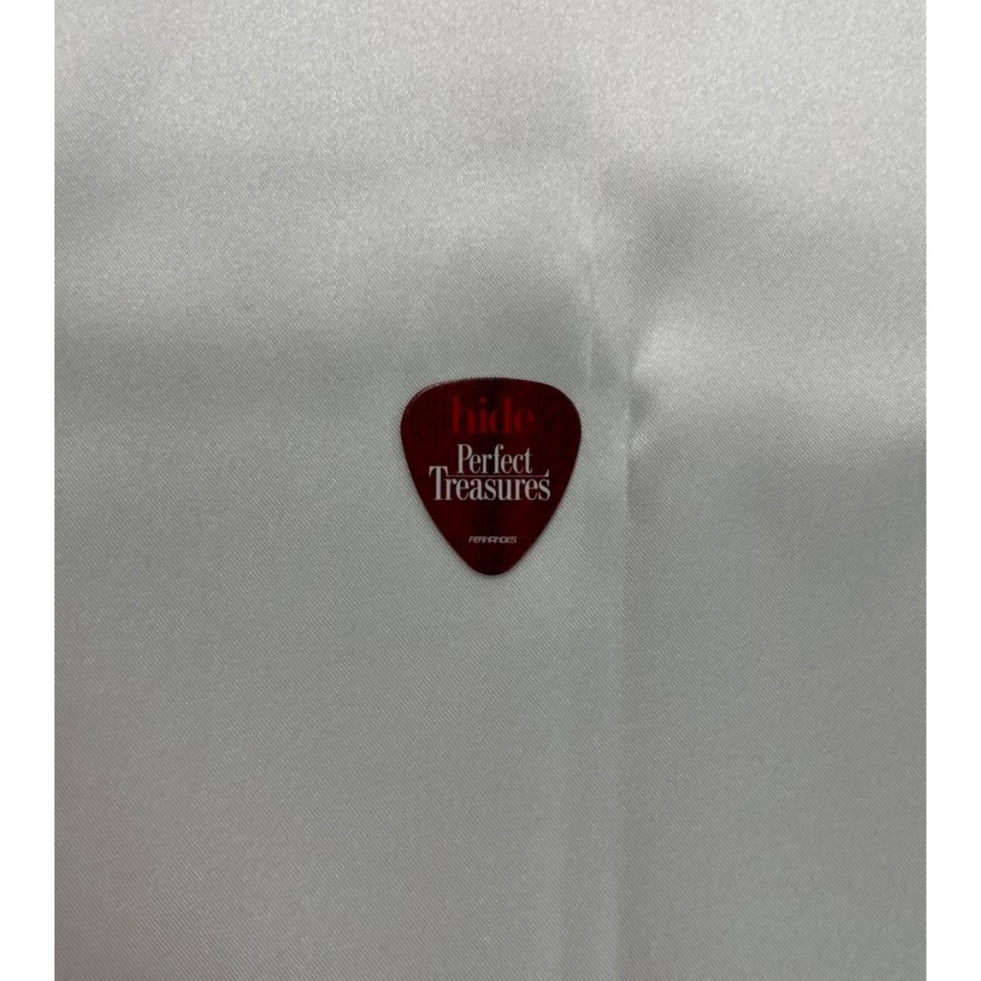 #XJAPAN #hide Treasure Book

available for sale！！

A special appendix only for the first reprint, a pick made by FERNANDES that hide used.

Buy from here!!
csij.co.jp/hide2eng
Instagram
instagram.com/hide_perfect_t…
＃HIDE #XJAPAN