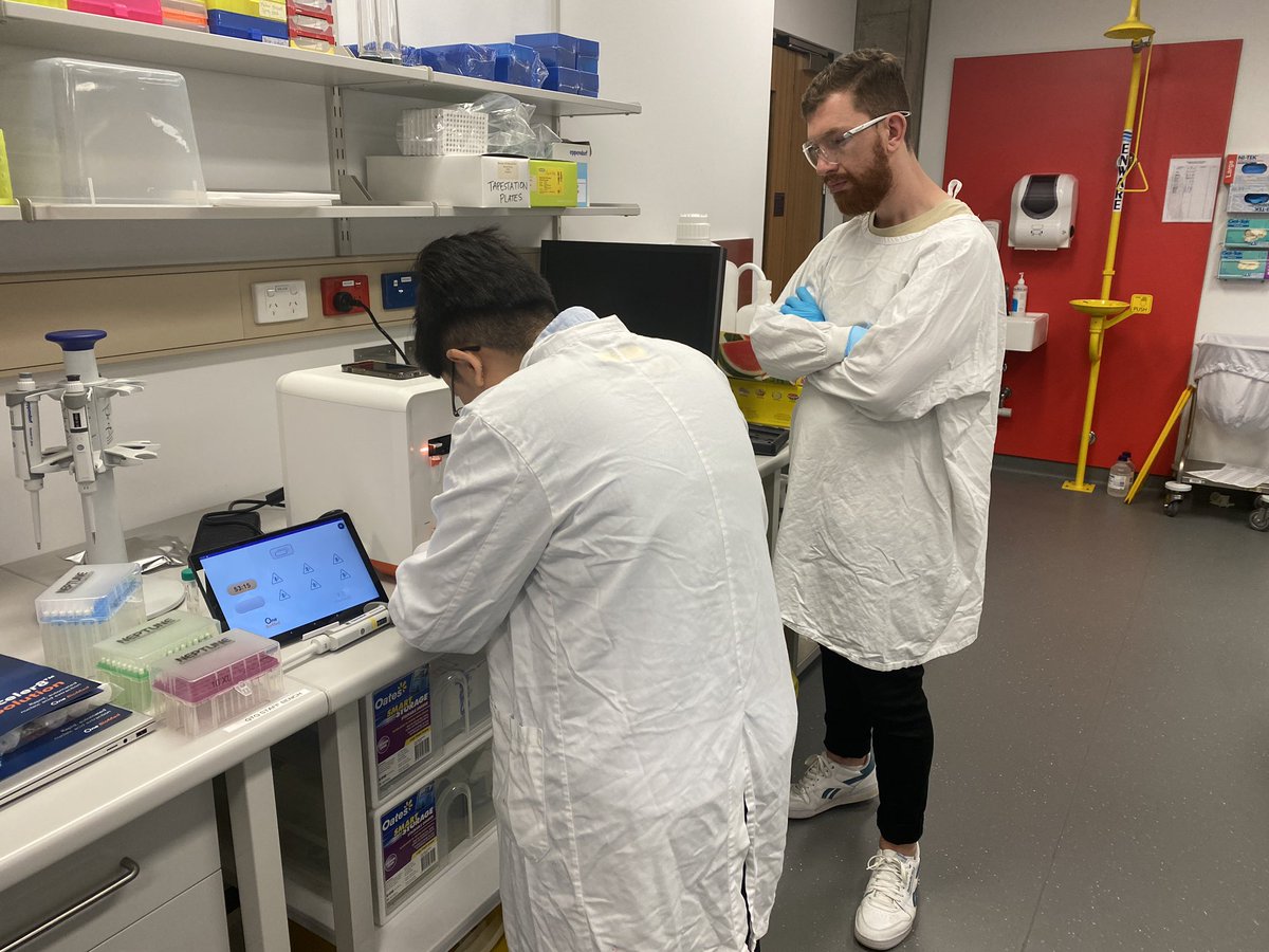 OneBioMed's tweet photo. Demo of our newly launched X8™ HMW DNA Cartridge Kit @kinghorncancer in #Sydney!! 

Extracted #HMWDNA from frozen blood samples for #longreadsequencing on @PacBio and @nanopore https://t.co/rqAaaBZcbw