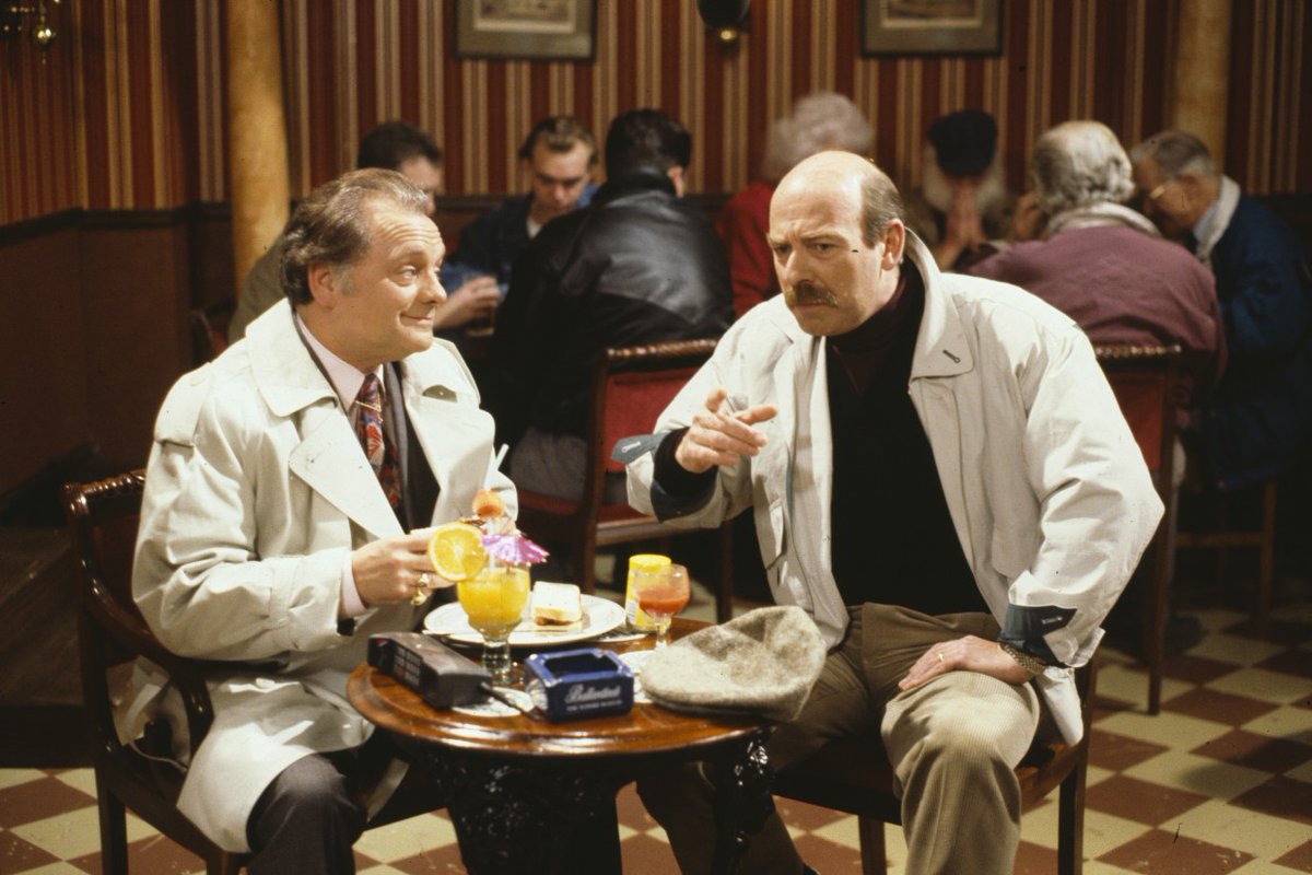 dhevans77's tweet photo. When you've watched as many films as I have, it's always surprising when I'm shocked I didn't realise it's the same actor in different movies and TV. 
Denis Lill was in Batman, Blackadder III, Red Dwarf and Only Fools and Horses
 #SameActor https://t.co/gjdcK52tc2