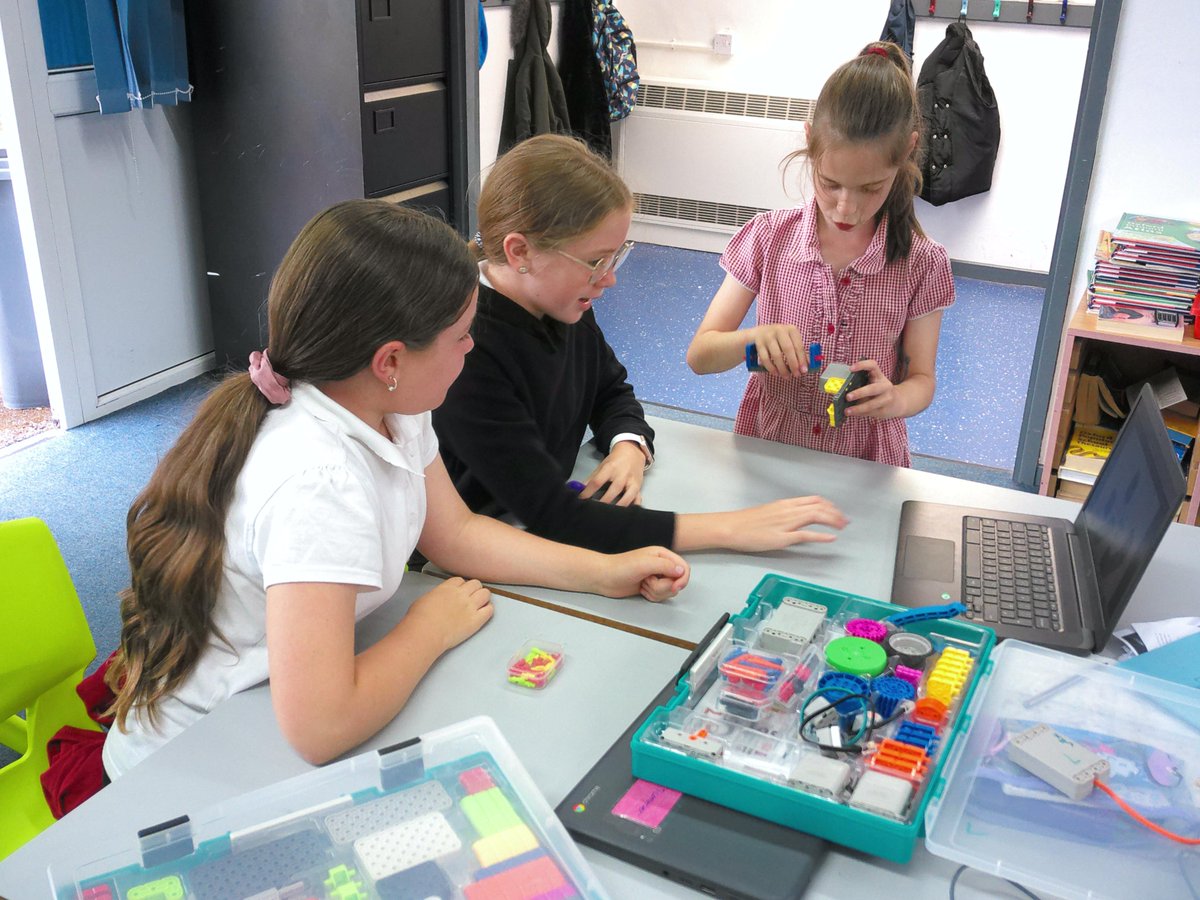 Lots of fun and hard work in DT using Vex Go. Well done Year 5/6 - fantastic STEM skills 👩‍💻