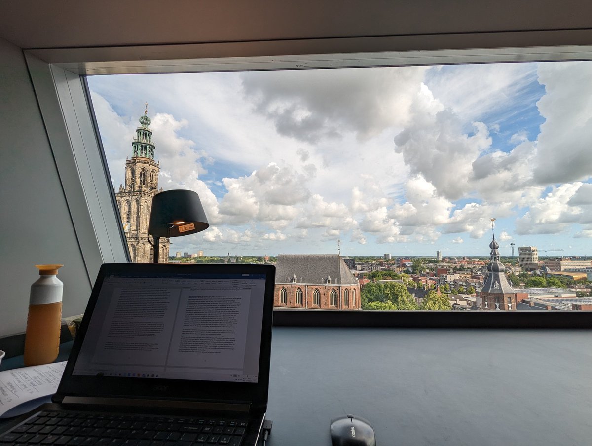 Volgens mij heb ik het fijnste werkplekje van 't <a href="/forum_groningen/">Forum Groningen</a> gevonden 😊 #zzplife #anotherdayanotheroffice