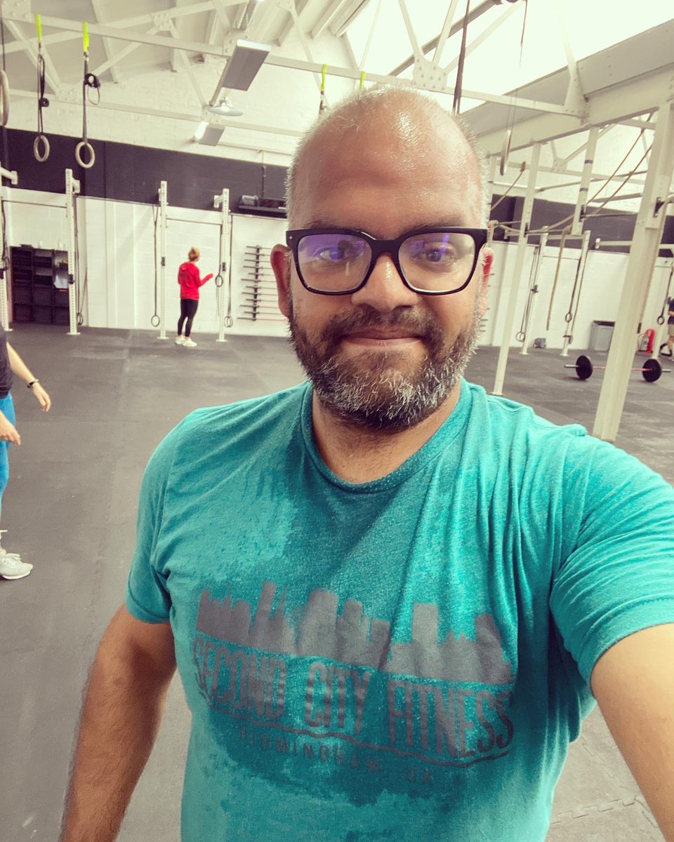 NJFatToFit's tweet photo. Sessions like today remind me how far I’ve come. I’m nowhere near done but I’m also nowhere near my worst. 

Today, for the first time in a while, I could see recent work paying off in terms of my strength and form. Leaving today’s session feeling full of 🔥 #crossfit @CrossFit https://t.co/AAYydNSmra