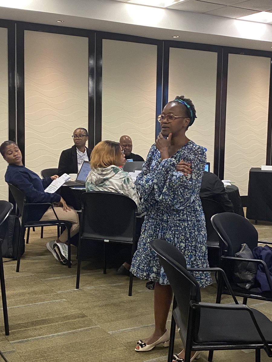 THENSAZA's tweet photo. @cutfsonline @MUTCampus @MUT_Alumni @DUT_Tweets @UPTuks @Univenofficial @UNIZULUongoye @WalterSisuluUni @dsigovza @DrAAWilliams @theNWU @noxthelion @StellenboschUni @noxthelion leading a session the literature review.

#MastersProposal2023
#DSITHENSA
#PostGraduate https://t.co/mhTRN33HFx