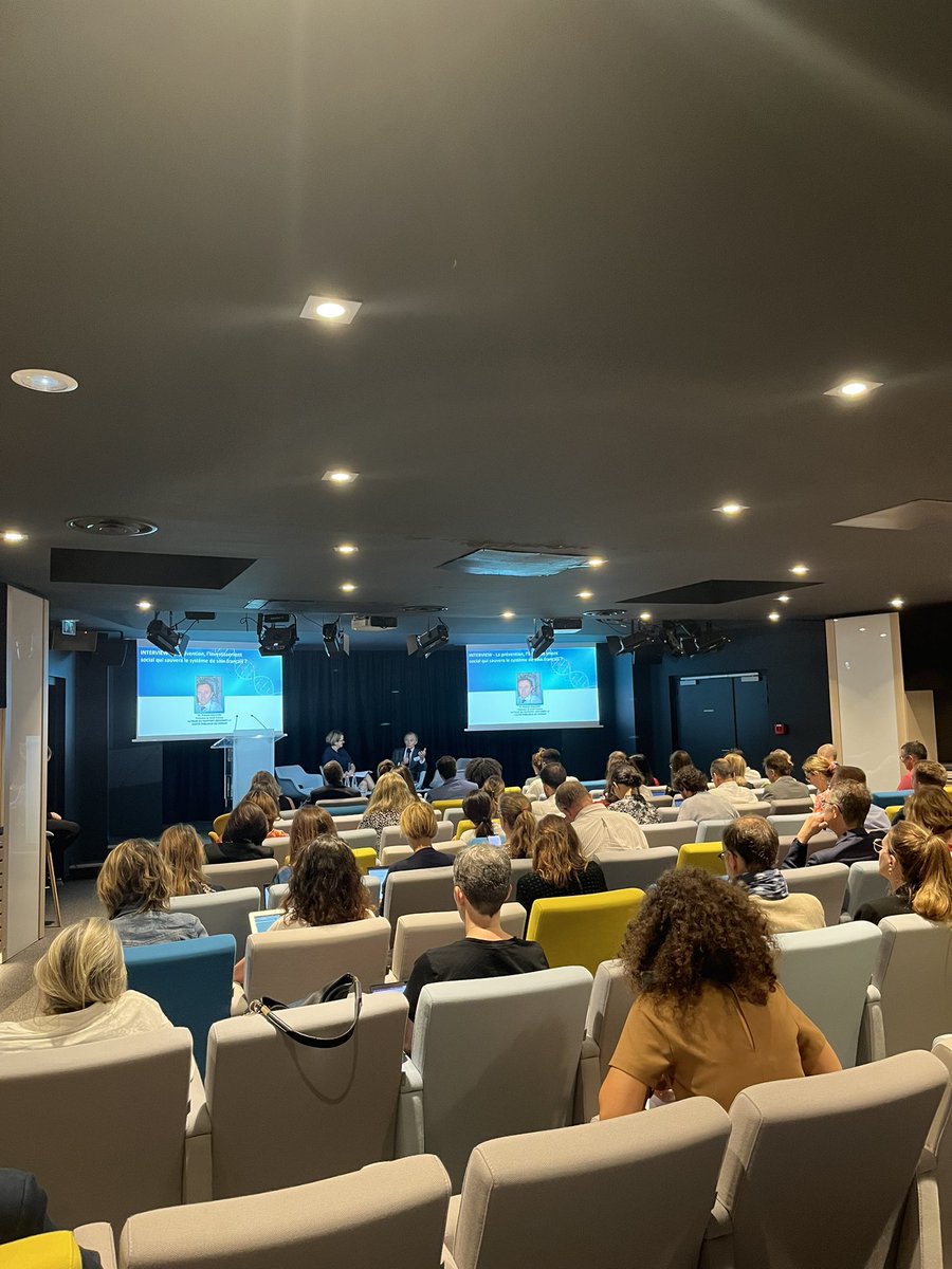 La conférence #PreventionSante commence maintenant ! 
Nous accueillons Pr. Franck Chauvin, past-president du Haut Conseil de la santé publique qui nous donne son point de vue sur “la prévention, l’investissement social qui sauvera le système de soin français ?”