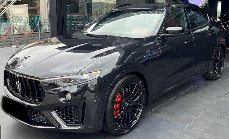 22 Nisan'da trafikte yaşanan tartışmada avukat Fatih Uzun'u darp edip bacağını kıran 8.5 milyon lira değerindeki Maserati sürücüsünün, Dalaman İlçe Emniyet Müdürlüğü Narkotik Büro'da görevli polis memuru Hüseyin Tayfun Üçgül olduğu ve hakkında göçmen kaçakçılığı soruşturması