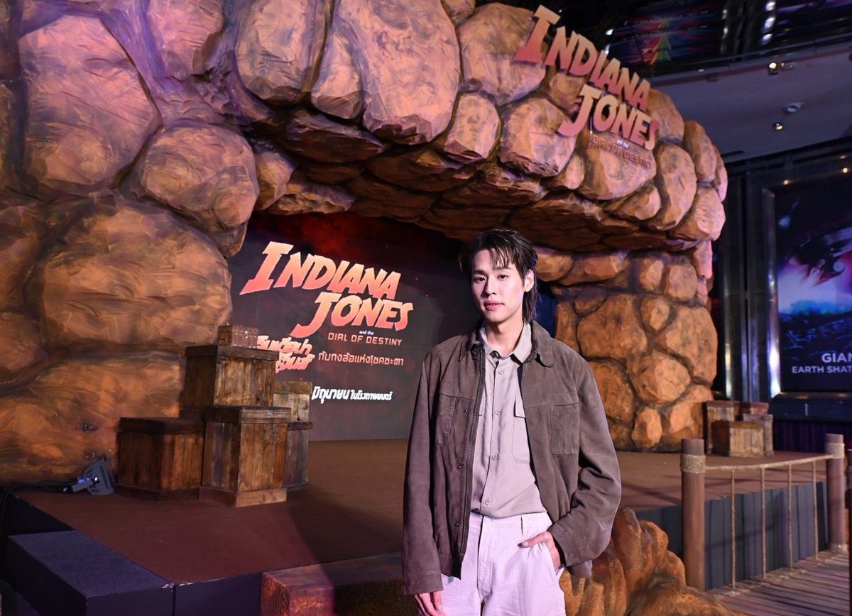 woopmag's tweet photo. #ณเดชน์ #ก้องสหรัถ #บิวกิ้น ออกล่าขุมทรัพย์สุดขอบฟ้าต้อนรับ Indiana Jones and the Dial of Destiny อินเดียน่า โจนส์ กับกงล้อแห่งโชคชะตา 28 มิถุนายนนี้ ในโรงภาพยนตร์
https://t.co/VhjVqj1tam

ชมตัวอย่าง
https://t.co/voe12sVpLC

#อินเดียน่าโจนส์
#IndianaJonesTH #nadech #bbillkin https://t.co/7m1yBj2mbm