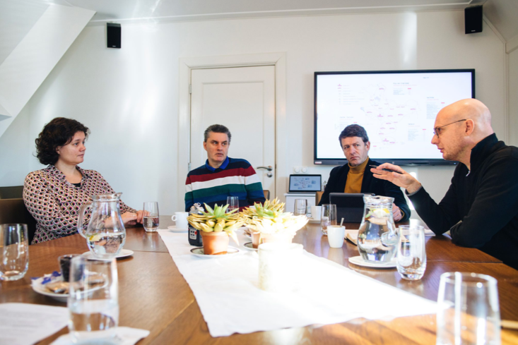 Wonen als vlieg­wiel voor gebied­sopgaven

Woonbeleid is niet meer los te zien van andere ruimtelijke opgaven. Dit is ook het vertrekpunt van regionaal woonbeleid in West-Overijssel. @markhendriks2 ging hierover in gesprek met een aantal hoofdrolspelers. 

ruimtevolk.nl/2023/wonen-als…