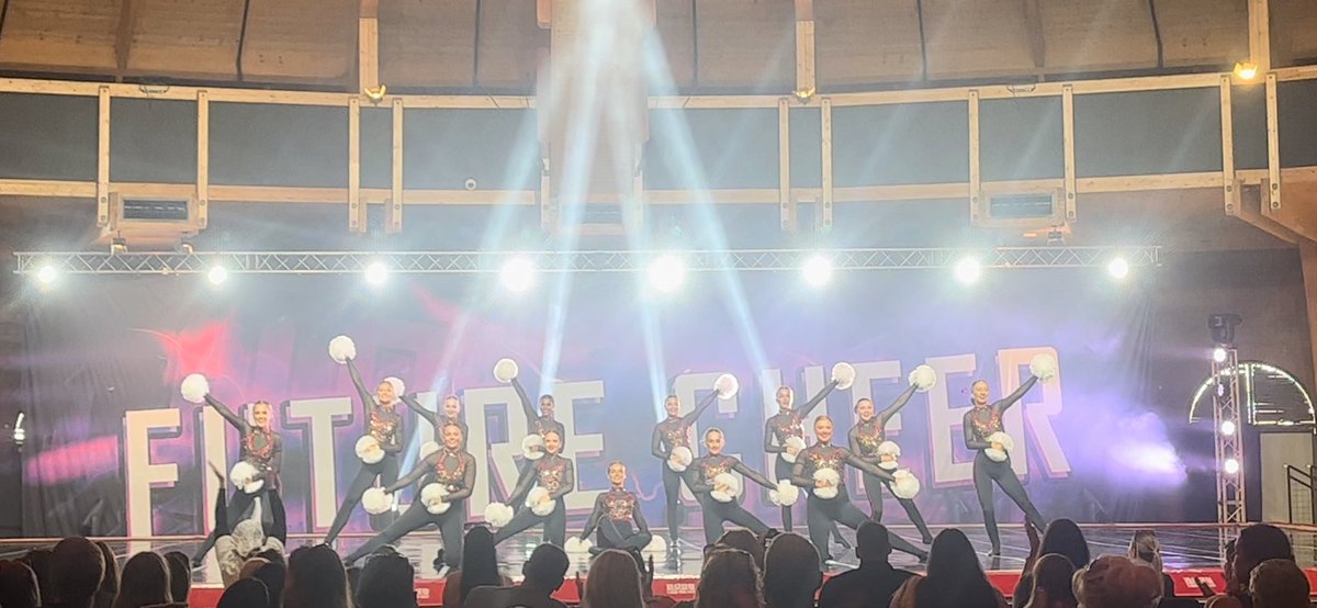 ejlynchx's tweet photo. YMCS have made history!!! Our first ever worlds bid 😭😭 The wait was definitely worth it…. Florida 2024🩷🇺🇸 https://t.co/eNgowfuu6g