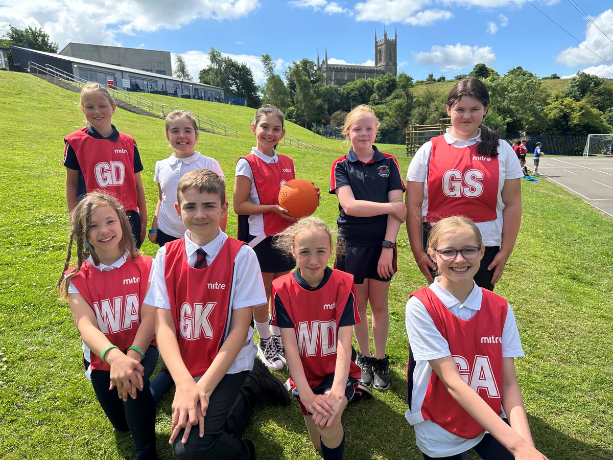 📣 Thrilling day of sports at our school's house netball, football, and rounders ⚽️🏀⚾️ The energy was electrifying, and the pupils showcased their incredible skills and teamwork. 🌟 Shoutout to all for their fantastic sportsmanship! 🏆🎉 #SchoolSports #TeamworkMakesTheDreamWork