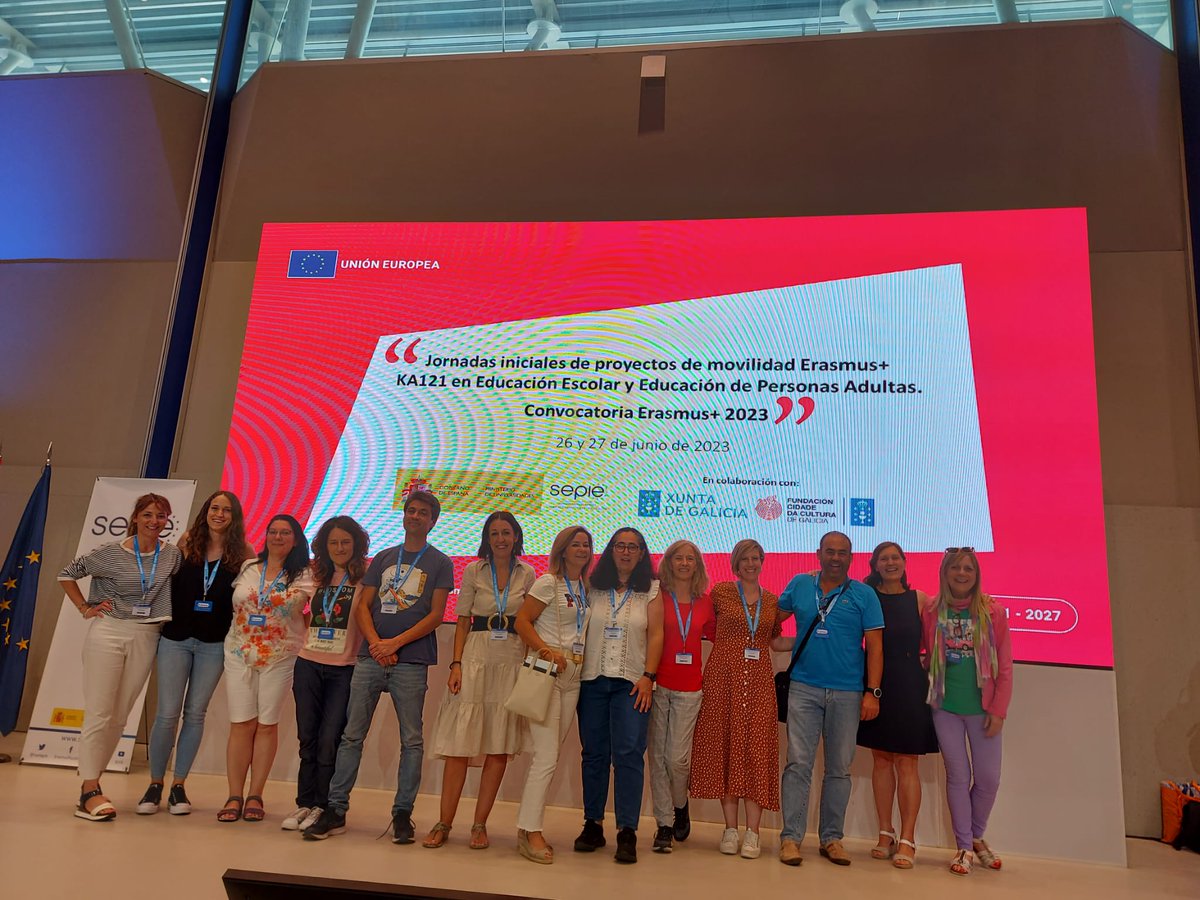 tomando parte en las Jornadas de Formacion Erasmus de Proyectos Acreditados. En la foto la Directora de. Botikazar junto con otros colegas de diferentes centros educativos del Estado
#ErasmusPlus