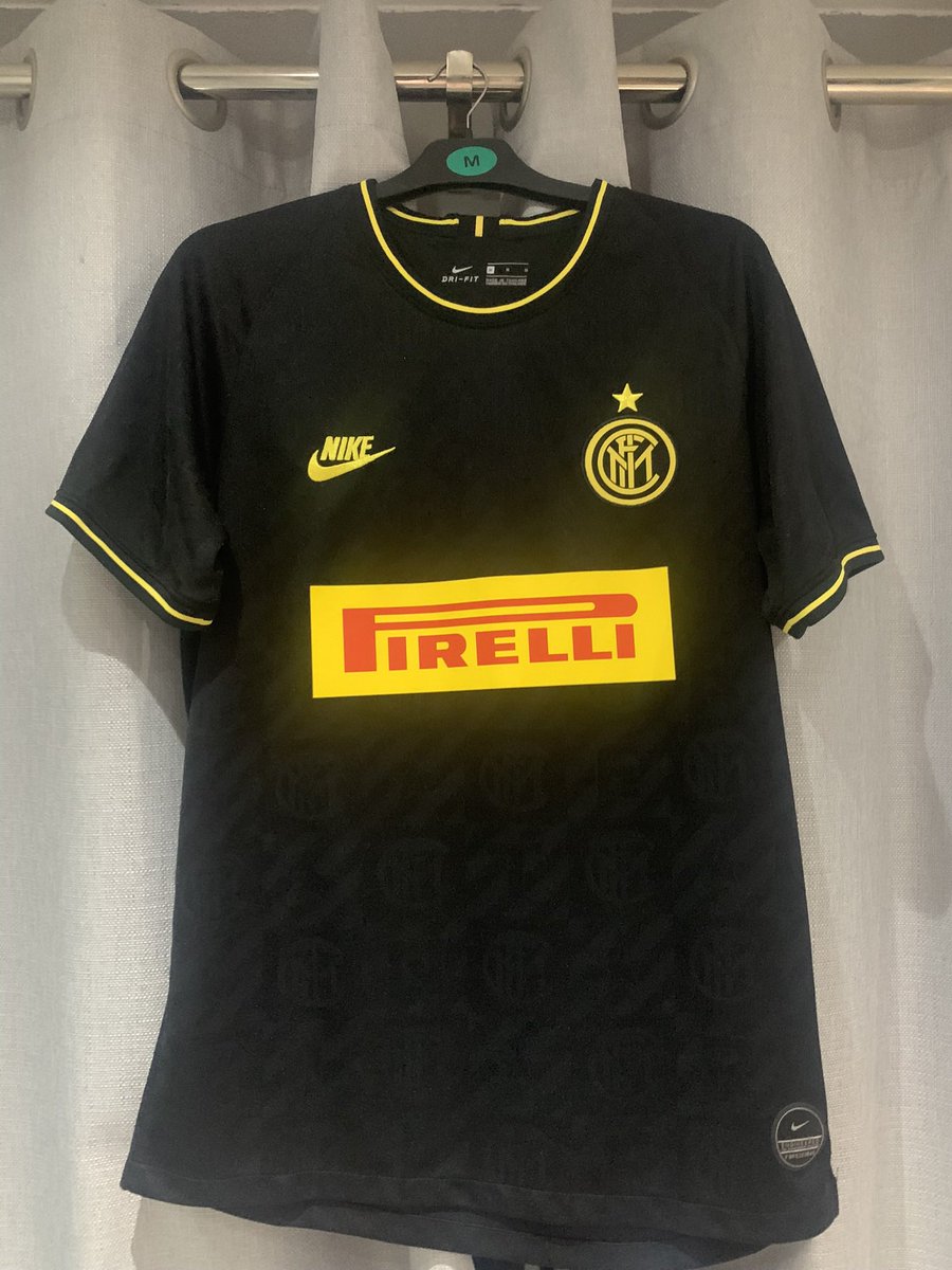 Nate_CVR's tweet photo. RAFFLE:

Only 7 Spots left!!

Sought after Inter Milan 19/20 Third Medium Excellent Condition

40 Spots £2.50 Each!!

Will be done on a Wheel!

Dm me if you want to enter https://t.co/7P44FgqJ73
