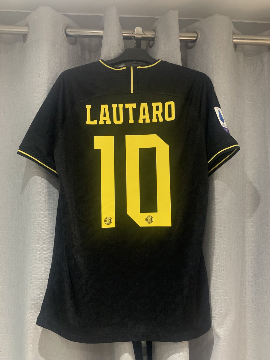 Nate_CVR's tweet photo. RAFFLE:

Only 7 Spots left!!

Sought after Inter Milan 19/20 Third Medium Excellent Condition

40 Spots £2.50 Each!!

Will be done on a Wheel!

Dm me if you want to enter https://t.co/7P44FgqJ73