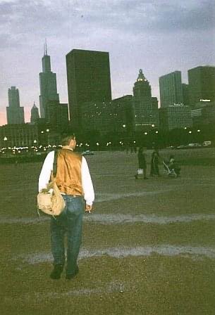 I’ve crossed the quarter century mark of being a Welshman living in the USA. 1998, my first day in Chicago, waistcoat from Burtons (on sale), doc martens and backpack from Cheap Charlie’s in Aberystwyth. The age of the Chicago Tafia still ahead of me.