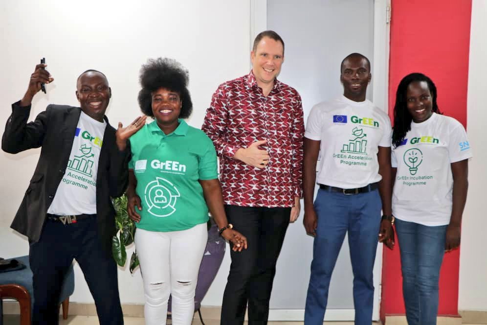 SNVGhana's tweet photo. Happy #WorldMSMEDay! 🎊🎉

We're excited to have our #GrEEnProject entrepreneurs and the Deputy @EuropeInGhana Ambassador, @Pietersvg1 highlight how we're working together to support green businesses transition into the #circulareconomy

Watch this space 👀

#AfricaTrustFund https://t.co/PUxJ7rnuUu