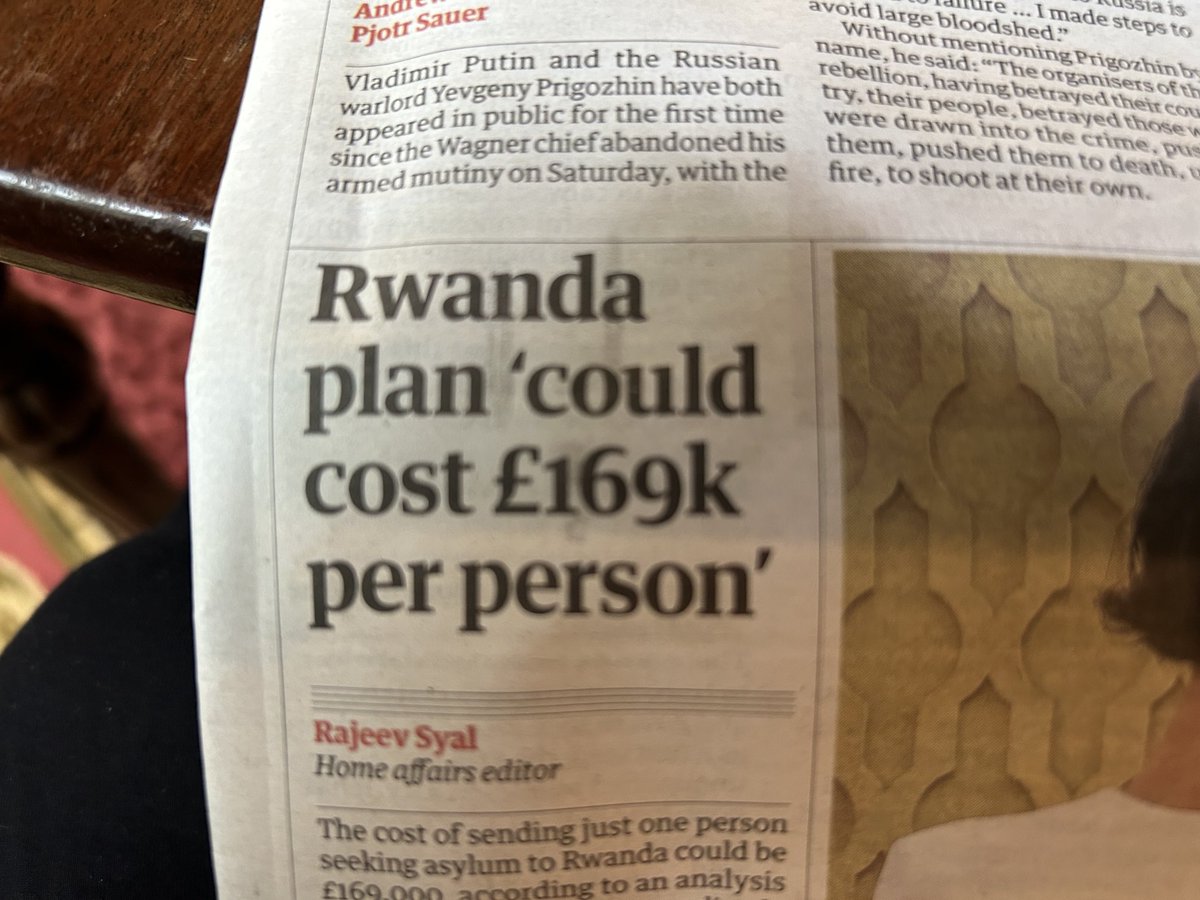 Leslie Francis tweet media