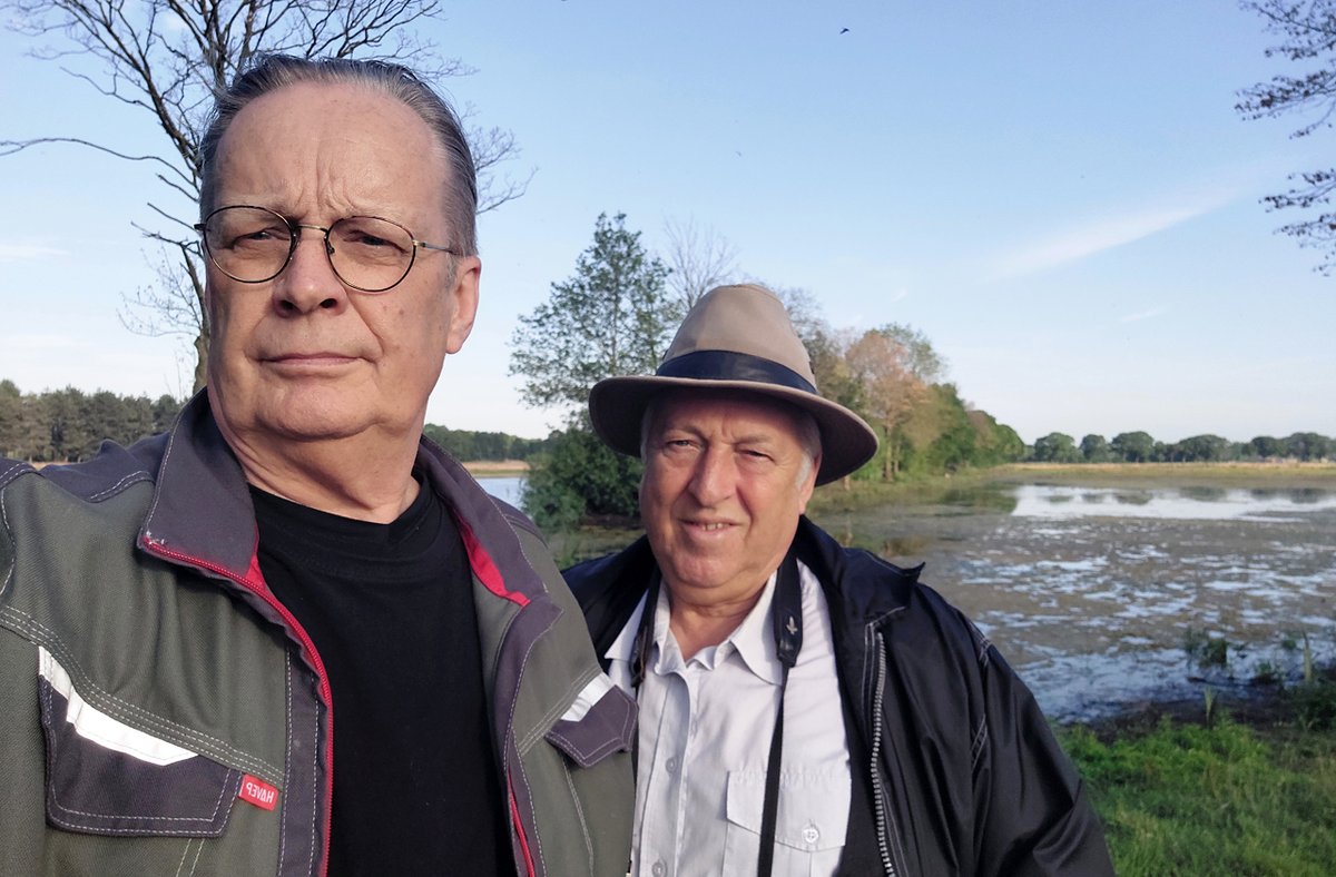 HeijdenJozef's tweet photo. Vanochtend al voor zessen in #Netersel op pad met @BoswachterFrans om hem kennis te laten maken met de gevormde natuur op de waterberging aan het Schotelven. Frans schoolde mij bij op het gebied van plantenkennis.
@BoswachterFrans @jsloothaak @wddommel https://t.co/mFyo2Ppnjf