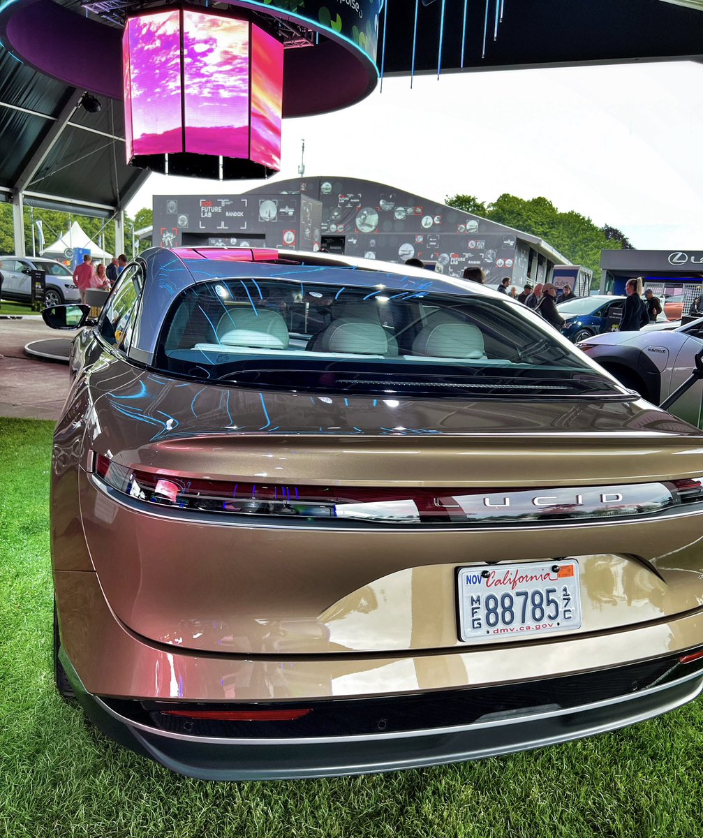 2017: in Vegas with <a href="/LucidMotors/">Lucid Motors</a> Peter Rawlinson &amp; Derek Jenkins. Not sure we thought a partnership with <a href="/astonmartin/">Aston Martin</a> was planned.

2023: #AstonMartin’s $132M deal makes #Lucid a 3.7% stakeholder in the luxury brand, using its range/performance-leading #EV tech.

#cars #IoT $LCID