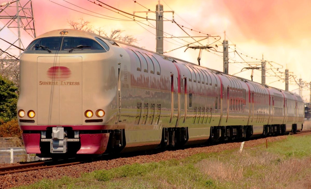 nonstopeurotrip's tweet photo. Coming up this Friday, we're back in #Japan to ride the country's LAST remaining scheduled sleeper train, the #SunriseSeto from #Tokyo to #Shikoku island 🚈🇯🇵
Typically Japanese, it's a shame there aren't more like it! ✌🏻#NonstopEurotrip
Sub Here: https://t.co/Bbann7XVaT https://t.co/dmqrH9Kfm2