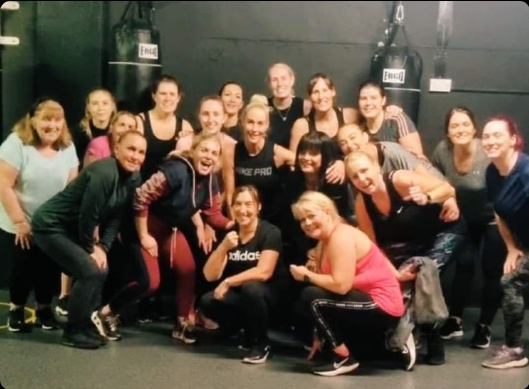 BeginningsI's tweet image. Tuesday is all about the ladies 💃

12PM women's only Boxing @derrymathews23 funded by @maverickstars1 

6pm Women's only boxing at Anfield boxing gym A NBIL boxwell Liverpool programme 

#boxwell #Liverpool #womenswellbeing