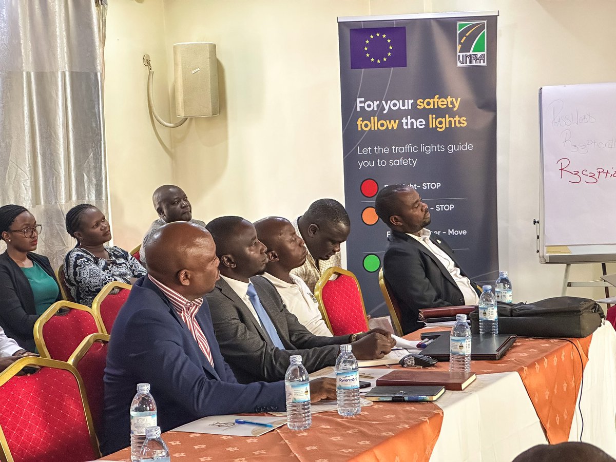 UNRA_UG's tweet photo. #NOW: Stakeholder engagement on the recently installed Traffic Signals along the Kampala—Northern Bypass.

🚦Signalization is intended to improve safety for motorists, pedestrians and cyclists 🚴‍♀️ , ultimately enhancing coordinated traffic flow along the interchanges. 

#UNRAworks https://t.co/AlcPDg8Qgt