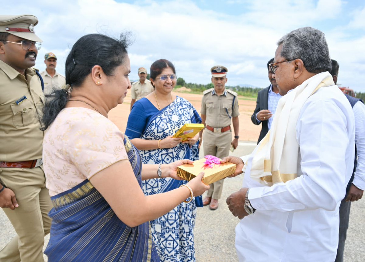 Cm Of Karnataka On Twitter ಮುಖ್ಯಮಂತ್ರಿ ಆದ ಬಳಿಕ ಮೊದಲ ಬಾರಿಗೆ ಹಾಸನಕ್ಕೆ 