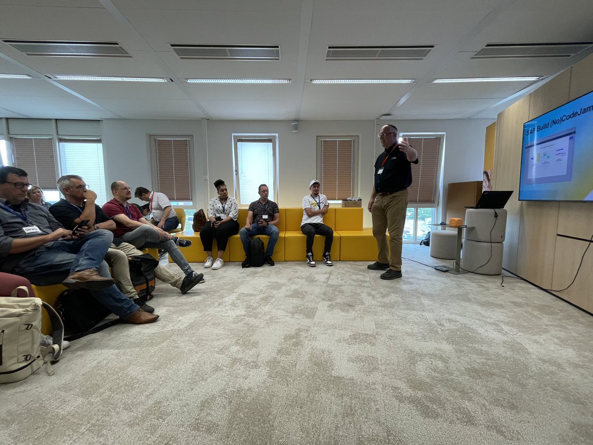 ithain's tweet image. #SAPCodeJam in Den Bosch for SAP Build… great crowd with @DanWroblewski