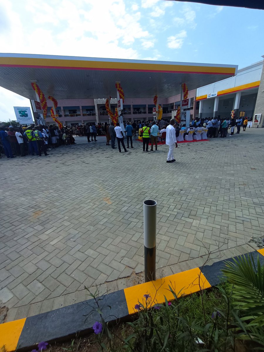 Here for the launch of Shell located at the Festival Mall in malindi. 
#VEKcares