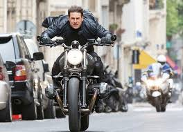 ardianuna's tweet photo. Abis murojaah film-filmnya Tom Cruise, yg terngiang cuma 'kenapa Tom Cruise ga suka pake helm ya?' https://t.co/rZnVh4ZFwP
