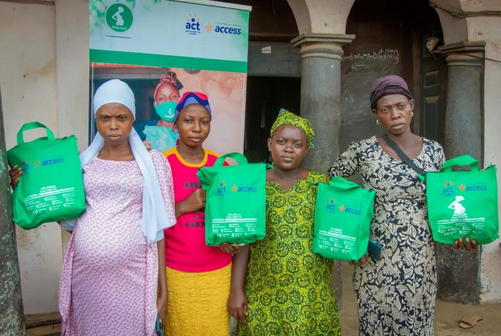 helpmum_ng's tweet photo. In order to combat the risk of infections during childbirth and improve maternal and neonatal health outcomes, the HelpMum team, in collaboration with the @actfoundation_ visited  Agbongbon community in Oyo state to distribute the HelpMum clean birth kit to pregnant women in the community.

Infections during childbirth are a significant risk for both mothers and newborns, contributing to maternal and neonatal mortality rates worldwide. Maternal infections can lead to severe complications, such as sepsis, endometritis, and wound infections, while neonatal infections can result in sepsis, pneumonia, and meningitis. The HelpMum clean birth kit is a carefully curated solution aimed at reducing infections during childbirth and lowering maternal and neonatal mortality rates. The kit contains essential tools and materials that create a clean and safe delivery environment, addressing the risks associated with infections.

During our visit, one of the pregnant women, Mrs. Sofiyat, shared with our team how she was unable to afford the list of items given to her at the clinic and was forced to deliver at a poorly equipped local birth home. The lack of sterile tools and inadequate sanitation practices resulted in an infection that claimed the life of her baby shortly after birth. She expressed how this incident affected her and her family. Mrs. Sofiyat also expressed her heartfelt gratitude to HelpMum and our sponsors for providing her with the necessary resources for a safe delivery during her second pregnancy.

#maternalhealth  #cleanbirthkits #safedelivery #hygienicdelivery #mother #infanthealth #savinglives #helpmum #impact #reducingmaternalmortality