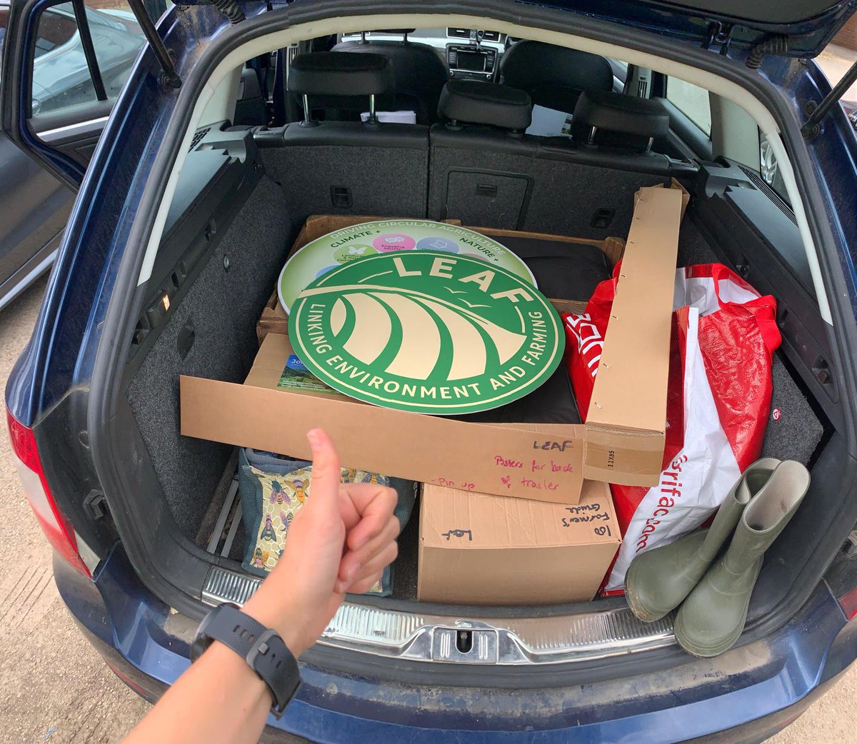 We're all packed and ready for @Groundswellaguk tomorrow! 👍

Come and say hello at our stand (A0) and hear more about our amazing project work around regen & #netzero, #IntegratedFarmManagement, #LEAFMarque certification, @LEAF_Education & @OpenFarmSunday!