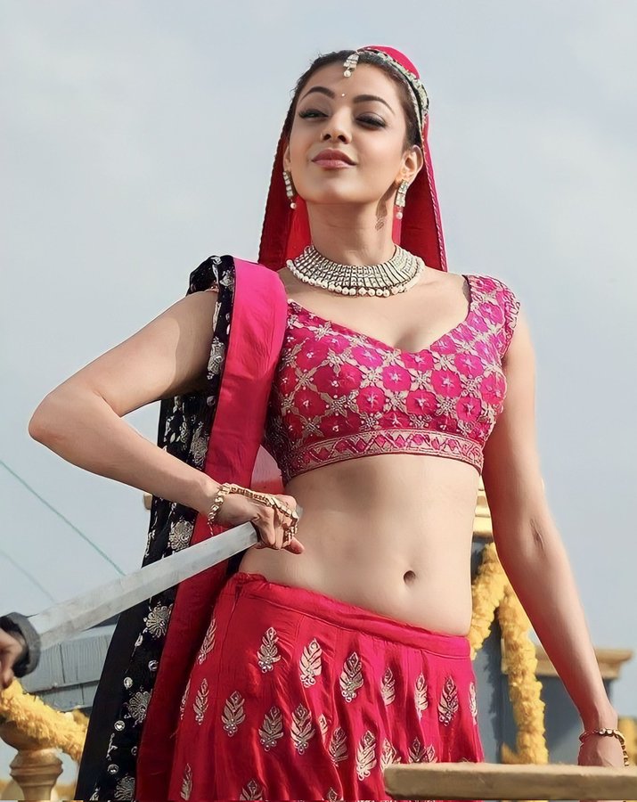 FznaKhnX0AM0bLv?format=jpg&name=900x900