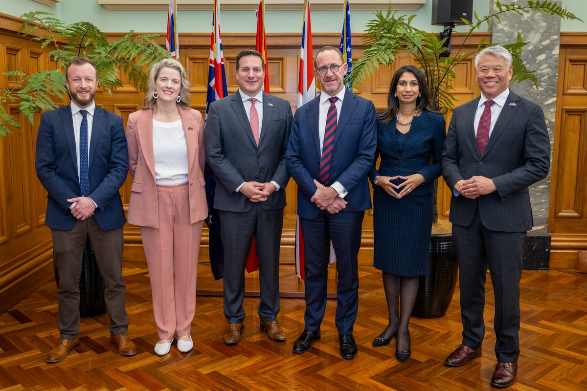Allies.

🇦🇺🇨🇦🇳🇿🇬🇧🇺🇸

Today, the Home Secretary <a href="/SuellaBraverman/">Suella Braverman</a> met with her counterparts for the Five Country Ministerial.

This close relationship is vital in the fight against global security issues.