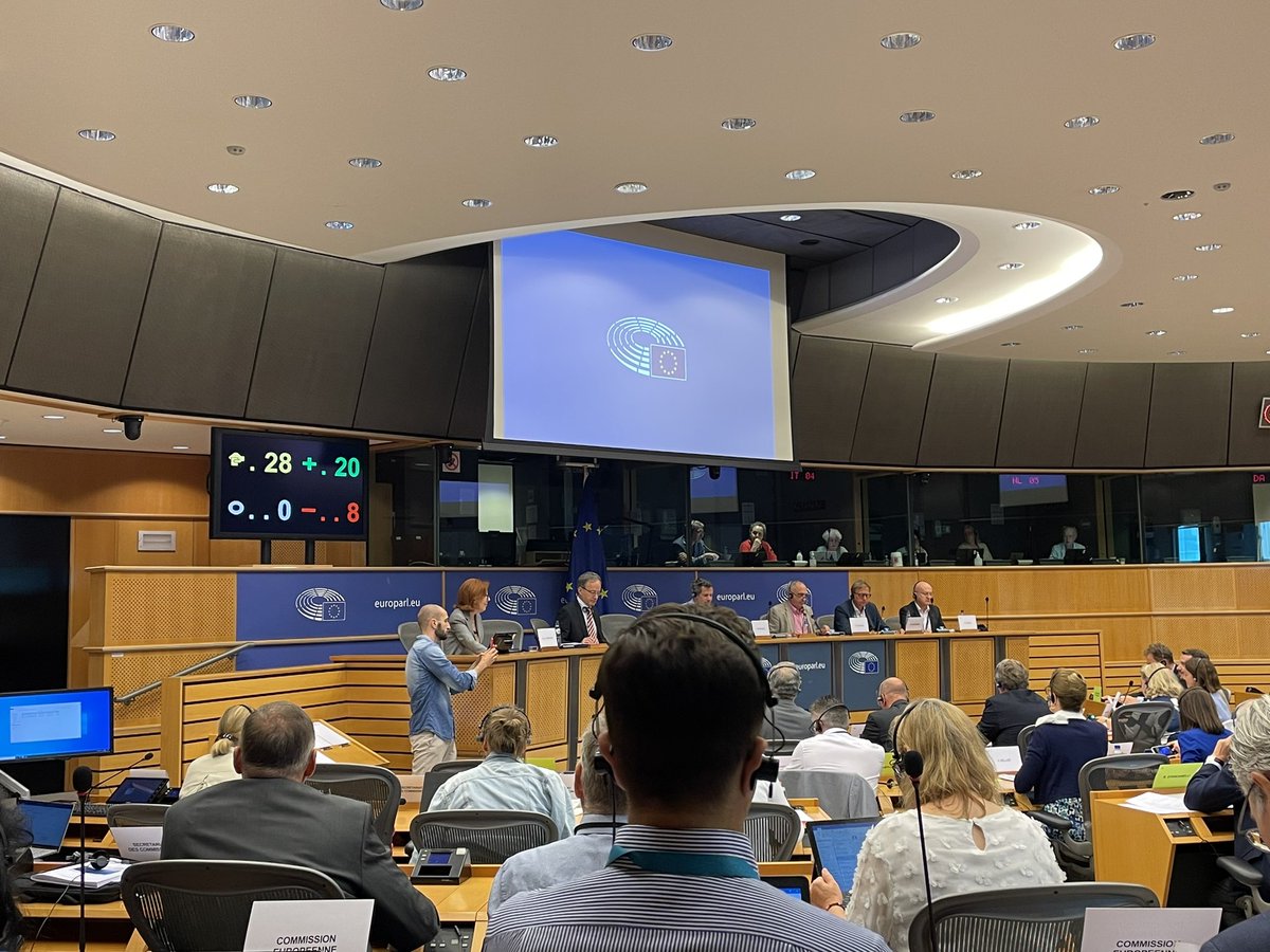 Durk W. van Tuinen tweet media