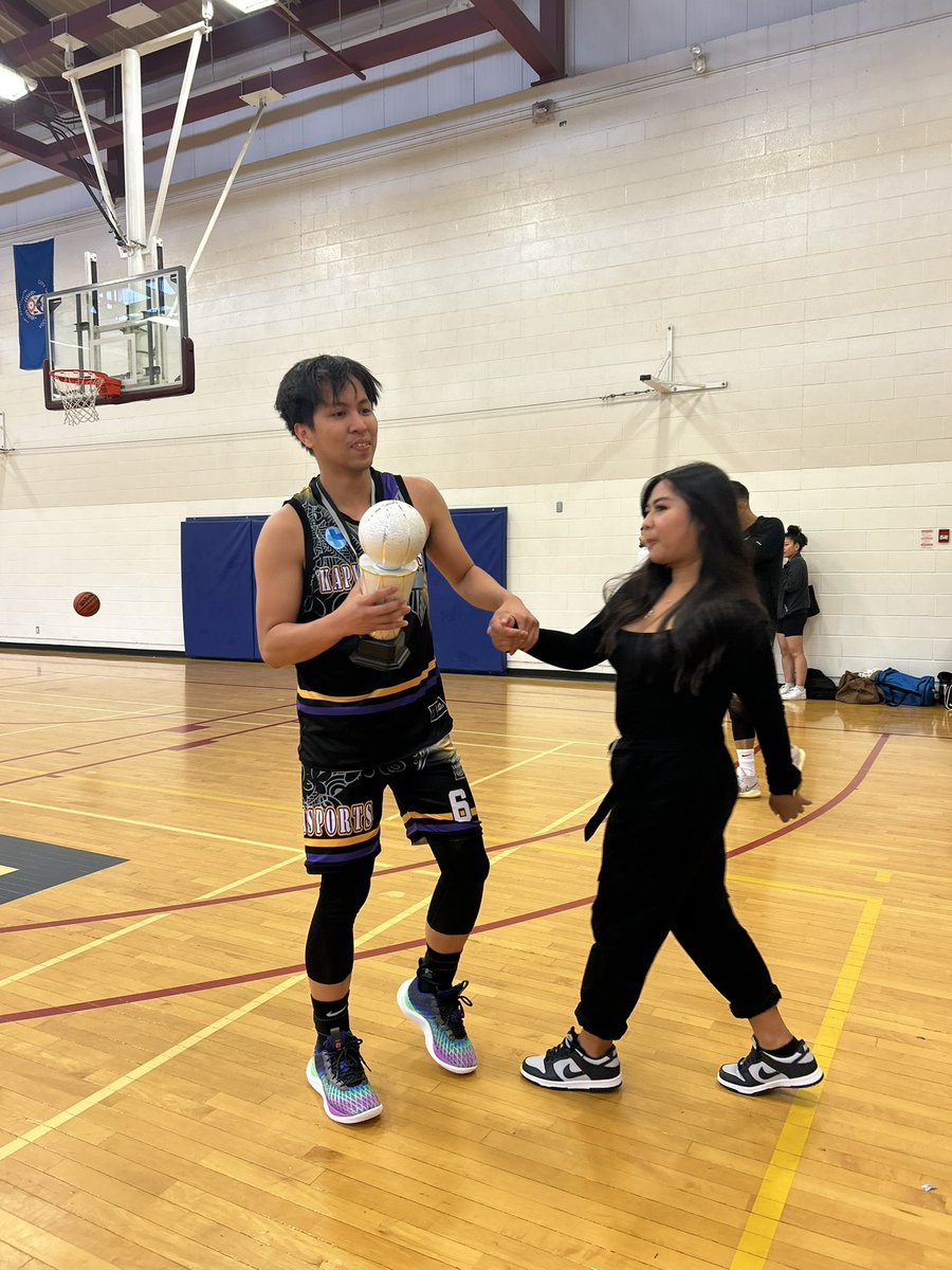 LᴇᴠxTᴢʏ tweet media