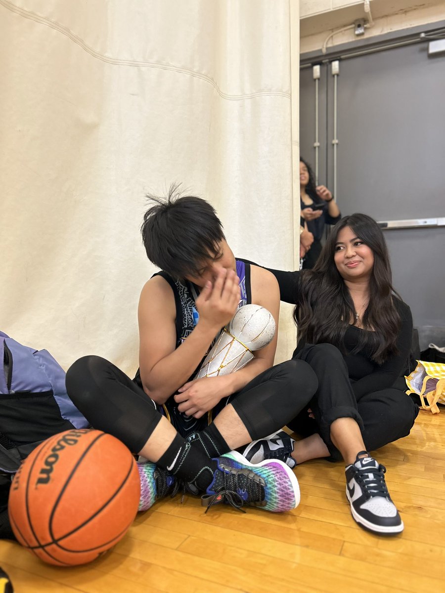 LᴇᴠxTᴢʏ tweet media