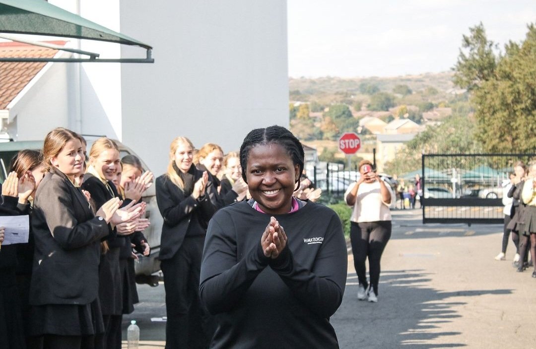 A special moment as St John's D.S.G Old Girl, Ndiswa Ndaba, walked through an 'oh when the Saints' tunnel as she passed through Pietermaritzburg. 

We are so proud of the journey you've accomplished!

#walkofdignity #youthmonth2023